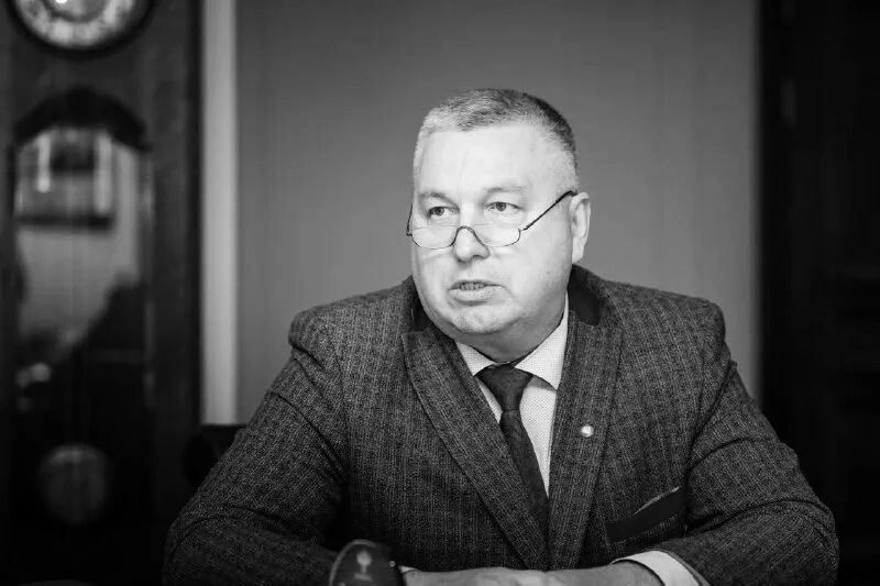 Ушёл из жизни один из создателей Управления Росреестра по Херсонской области Василий Романов