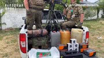 Дрон сбили прямо над колонной: Народный фронт продолжает доставлять помощь по Херсонщине