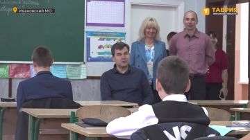 Ивановская школа получила два сертификата по 100 000 рублей на приобретение спортивного инвентаря и тренажеров