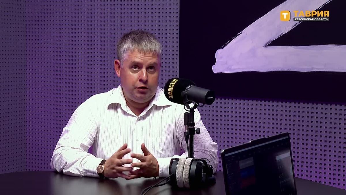 Зеленский отказывается проводить выборы на Украине, потому что боится потерять деньги, считает Евгений Брыков