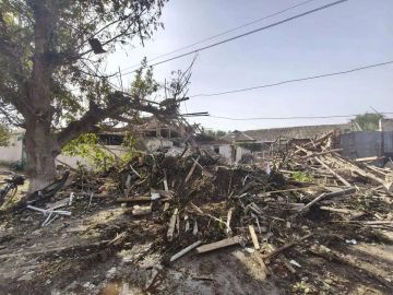 Два человека погибли и двое ранены в результате удара дрона ВСУ по кафе в Херсонской области — Сальдо