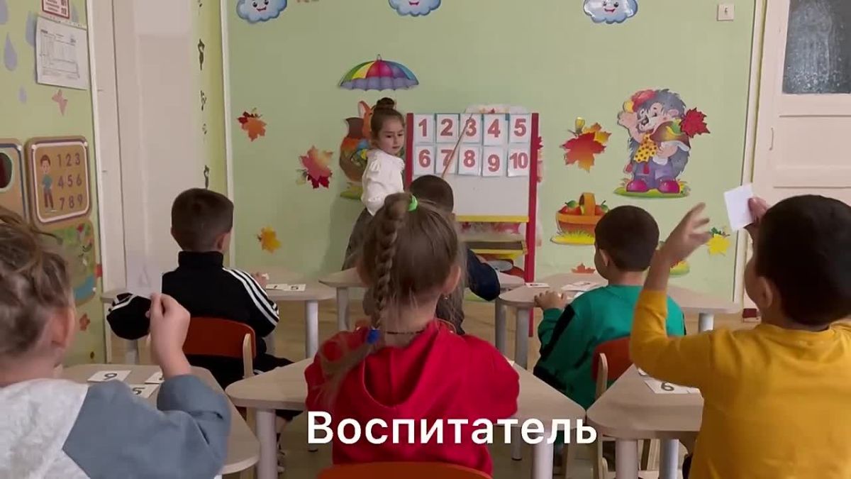 В детских садах региона отметили День воспитателя и всех дошкольных работников! Этот праздник стал особенно значимым — ведь он прошёл в рамках Года дошкольного образования, который подчёркивает важность труда тех, кто с...
