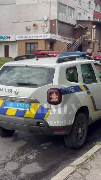 ТЦК и полиция заблокировали мужчину в его собственной машине