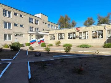 Владимир Сальдо: В Херсонской области работают 105 школ и 92 детских сада