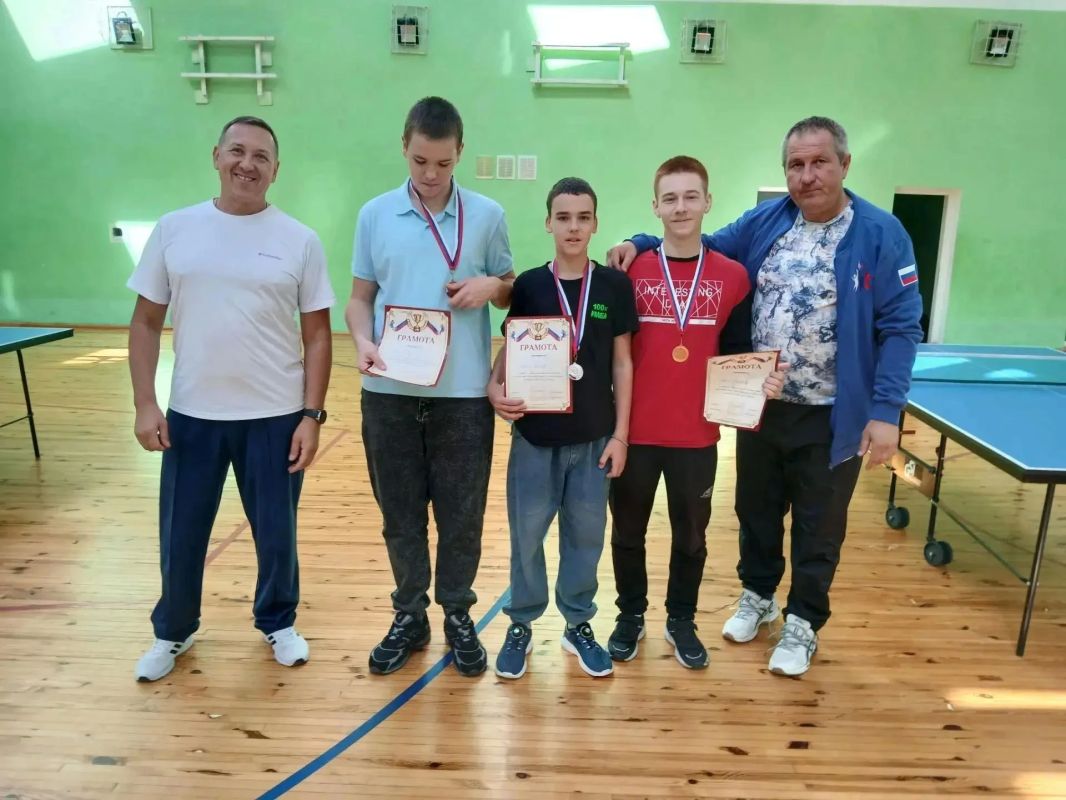 В Скадовске отметили День города турниром по настольному теннису