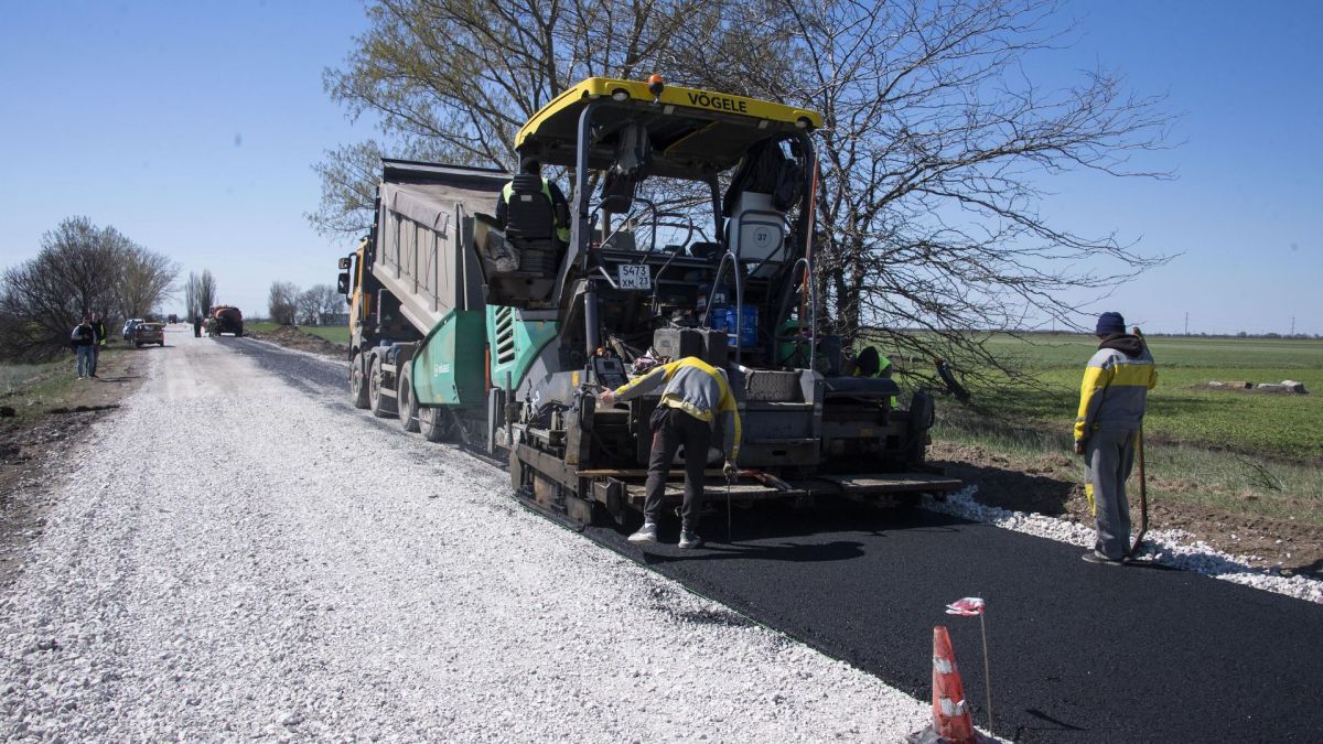 В Херсонской области отремонтируют 273 километра дорог в этом году