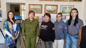 Офицеры СК России приняли участие в конкурсе рисунка, посвященного Дню воссоединения новых регионов с Российской Федерацией