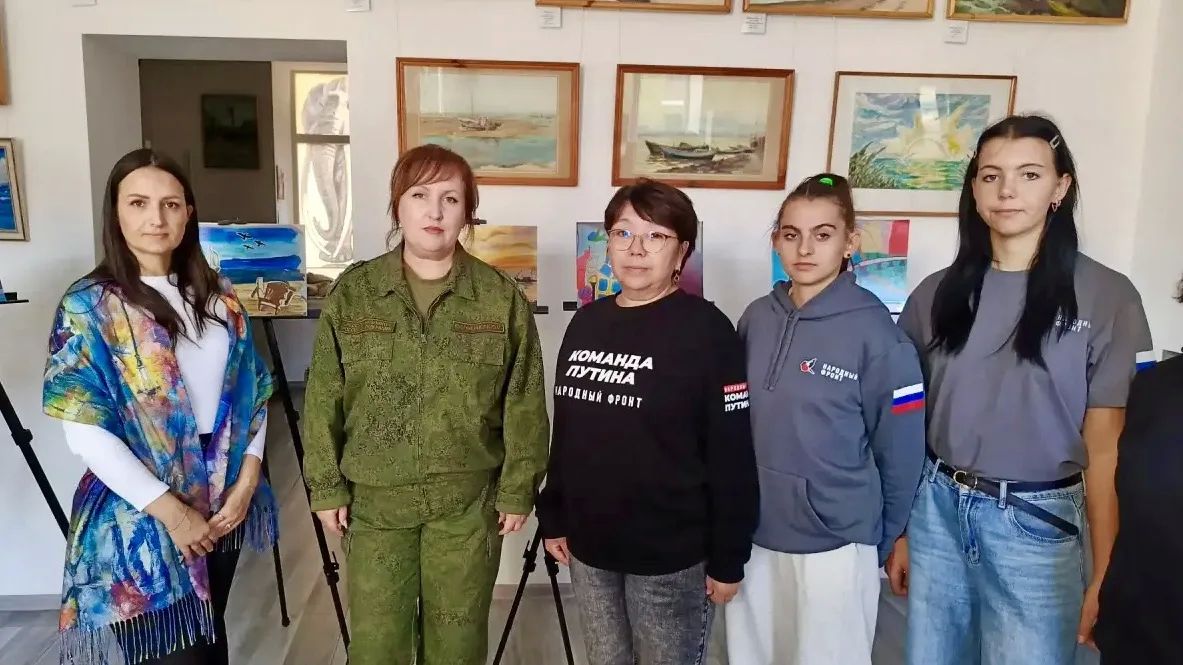 Офицеры СК России приняли участие в конкурсе рисунка, посвященного Дню воссоединения новых регионов с Российской Федерацией