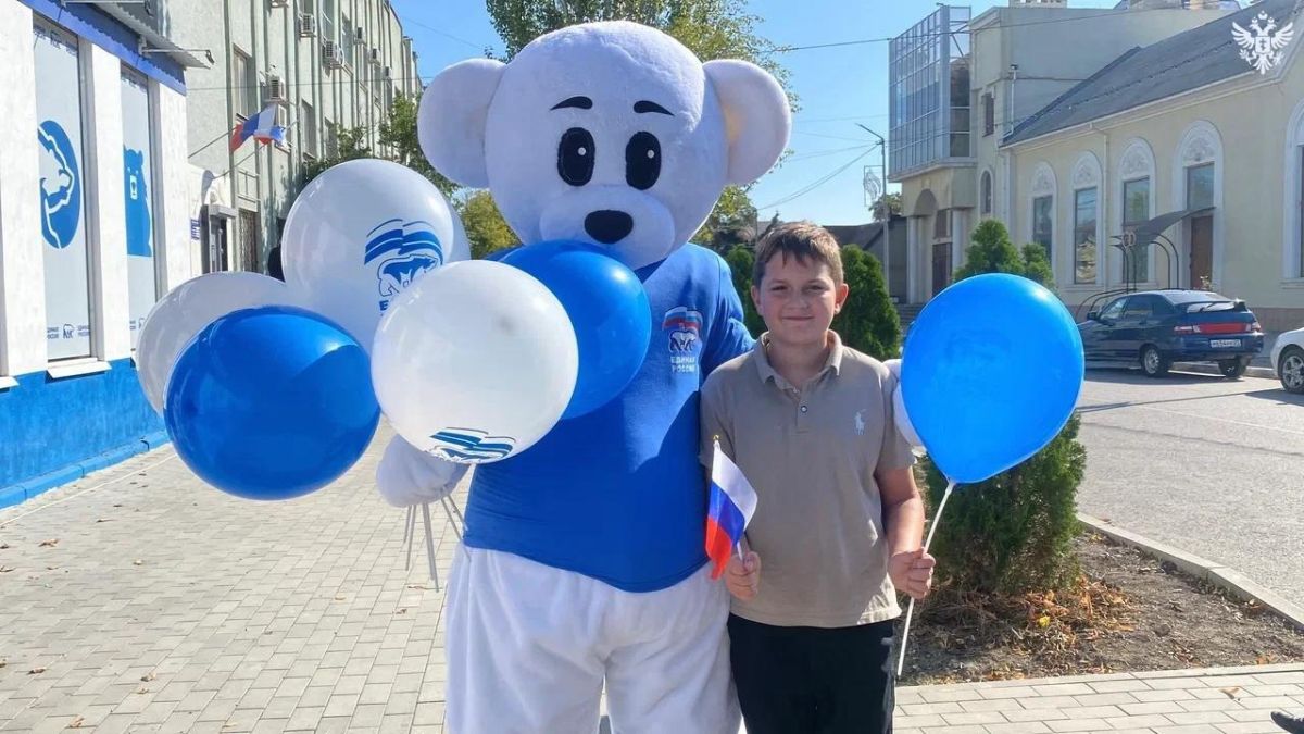 В Херсонской области прошли праздничные акции ко Дню воссоединения