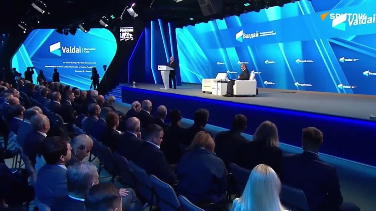 Мир подошел к решающему поворотному моменту развития, дело не только в политике — Путин