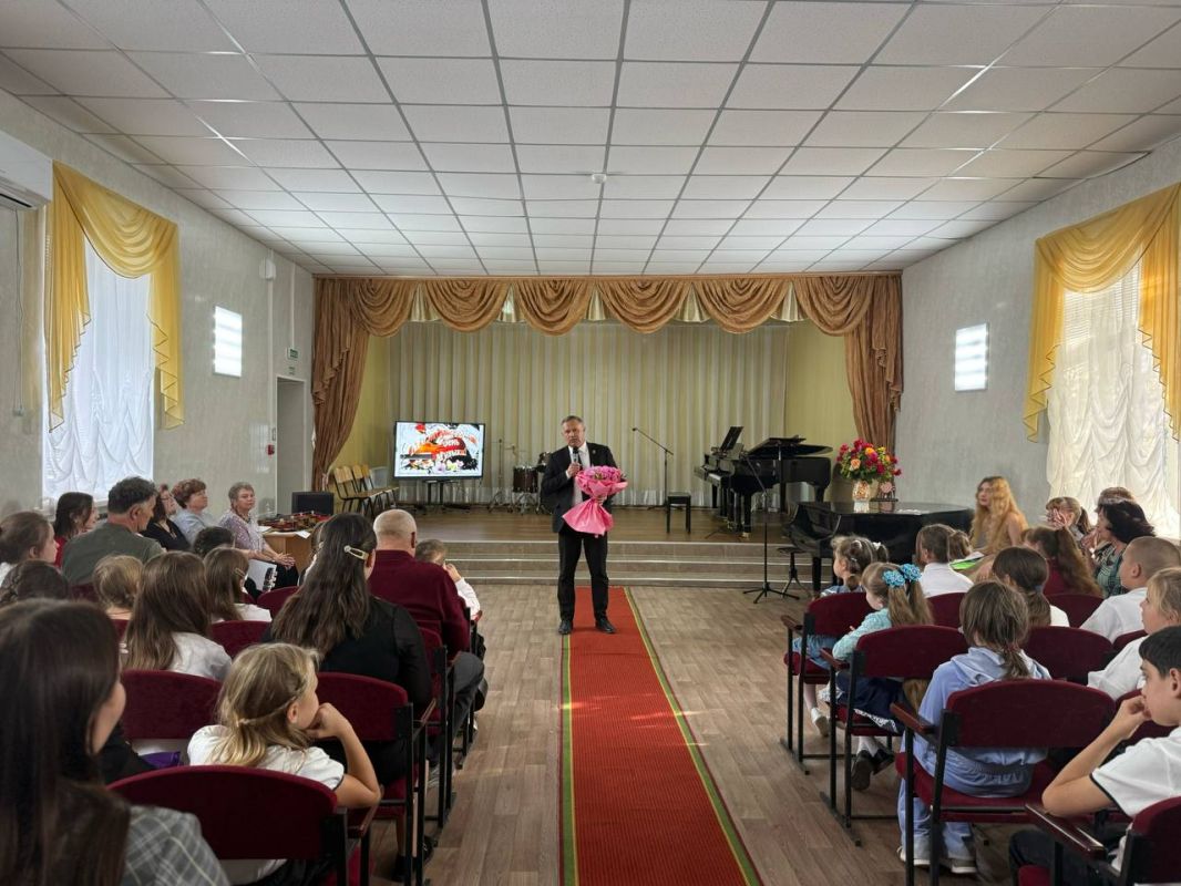 В Новотроицкой музыкальной школе прошёл праздничный концерт, посвящённый Международному дню музыки