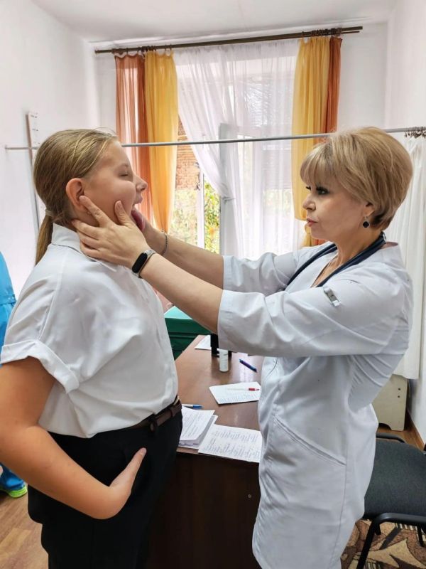 Педиатр из Мордовии провела вакцинацию детей в школах Каланчакского округа