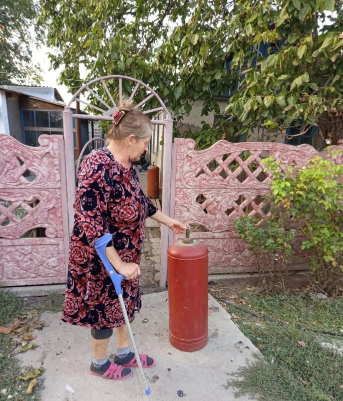 В ТУ «Благодатное» передали газовые баллоны жителям в трудной жизненной ситуации