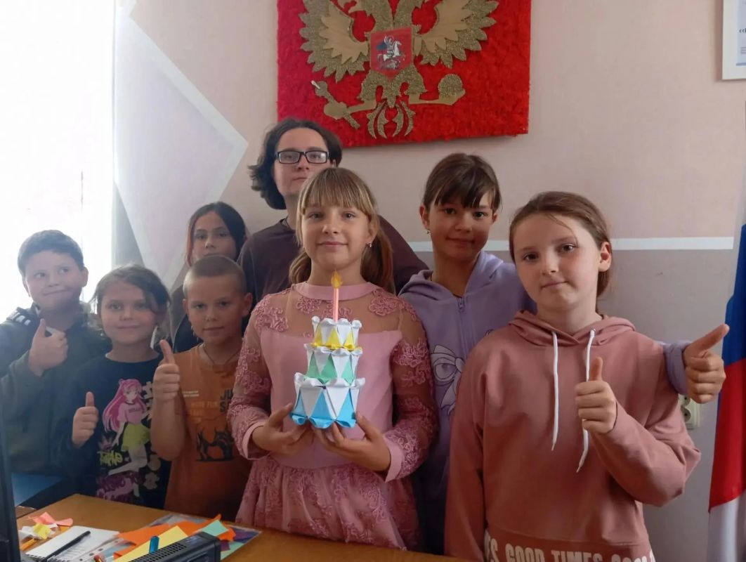 В филиале № 4 Культурно-досугового центра прошёл мастер-класс «Мой Президент»
