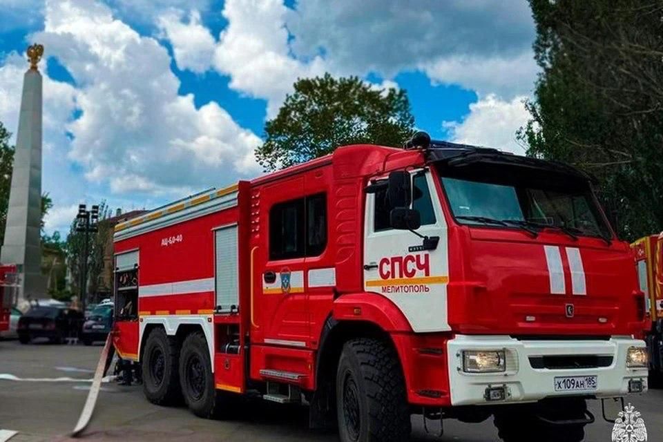 На два пожара и два обстрела ВСУ вызывали херсонских спасателей МЧС за сутки