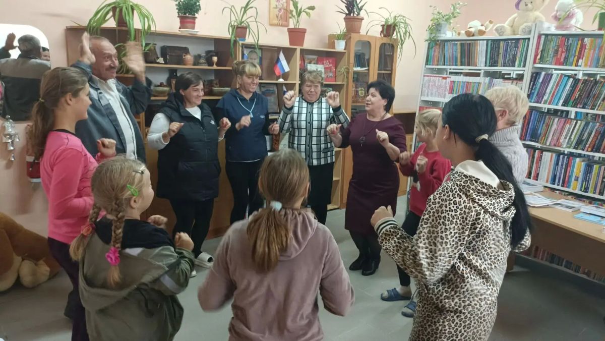 Учились создавать себе настроение