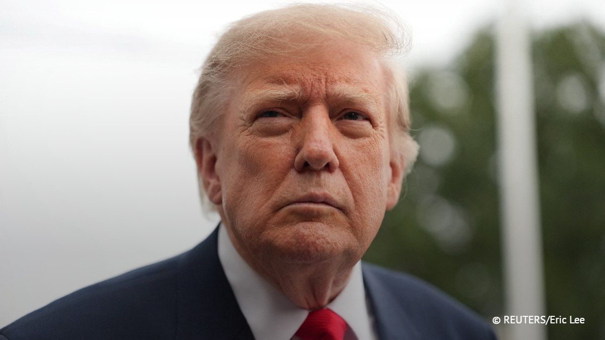 Трамп планирует переименовать Атлантический или Тихий океаны в "океан Трампа" или "океан Америк" до ухода со своего поста