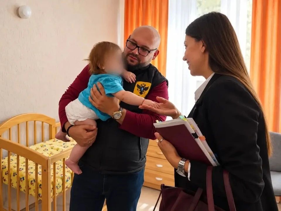 В Херсонской области матери с двумя детьми помогли оформить выплаты