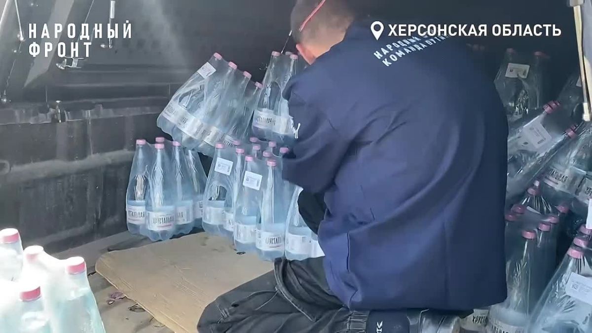 Народный фронт доставил 200 литров питьевой воды многодетной семье в Херсонской области, испытывающей трудности с водоснабжением