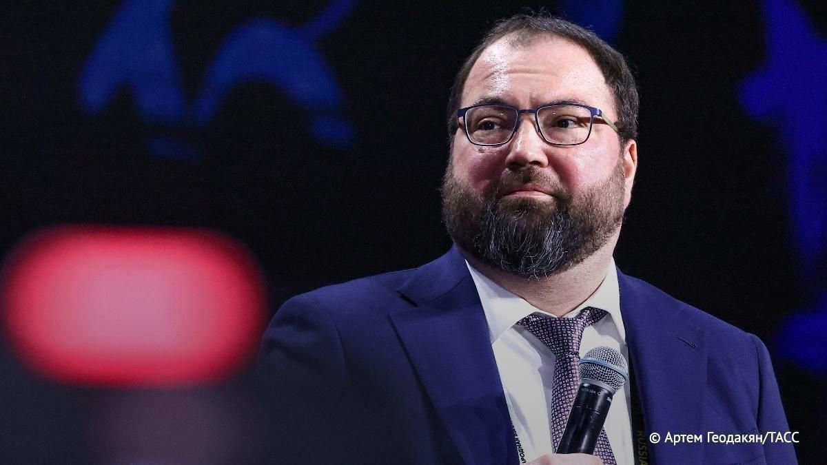 Минцифры помогло "Яндексу" найти дополнительные площадки для переноса ключевых систем после атаки на ЦОДы, заявил РБК Шадаев