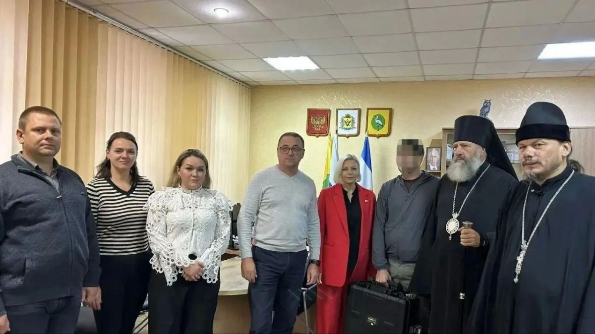 Епископ Иосиф передал Чаплинскому округу средства РЭБ для защиты граждан