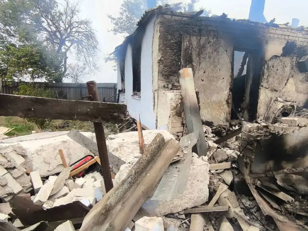 В селе Червоная Поляна Горностаевского округа ранения получили женщина и ее несовершеннолетняя дочь из-за атаки БпЛА ВСУ
