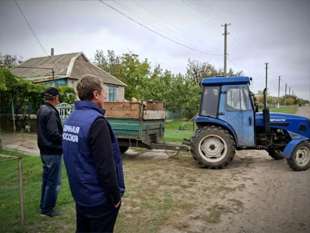 Семье, покинувшей Раденск из-за обстрелов, помогли подготовиться к холодам