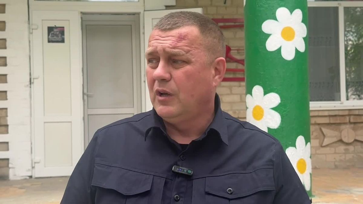 Сенатор Игорь Кастюкевич посетил Воскресенский ясли-сад в Новотроицком округе по просьбе коллектива и родителей