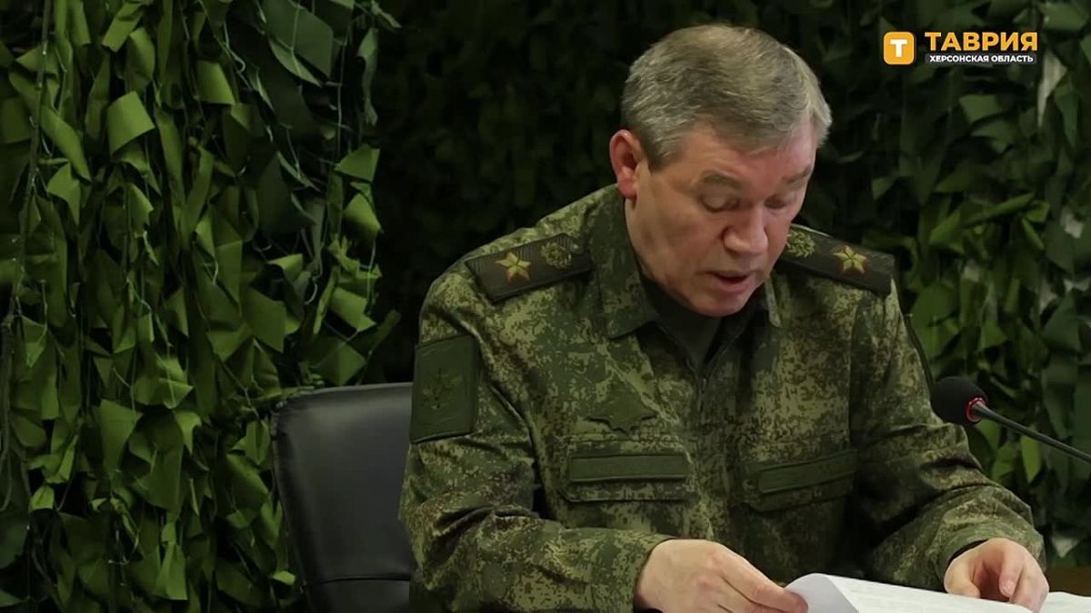 Силами ПВО в сентябре уничтожено свыше 15 тысяч воздушных целей над российскими регионами — Валерий Герасимов