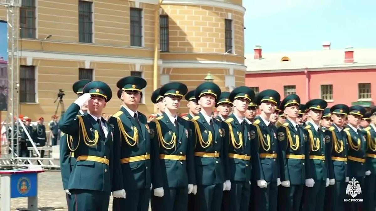 120 лет на страже безопасности: Санкт-Петербургский университет ГПС МЧС России отмечает юбилей