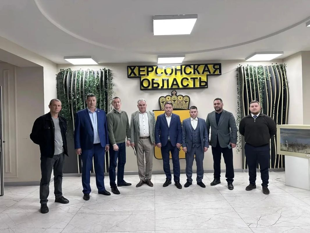 Заводы, коммунальная техника и крупные грузы: Херсонщина расширяет сотрудничество с Самарской областью