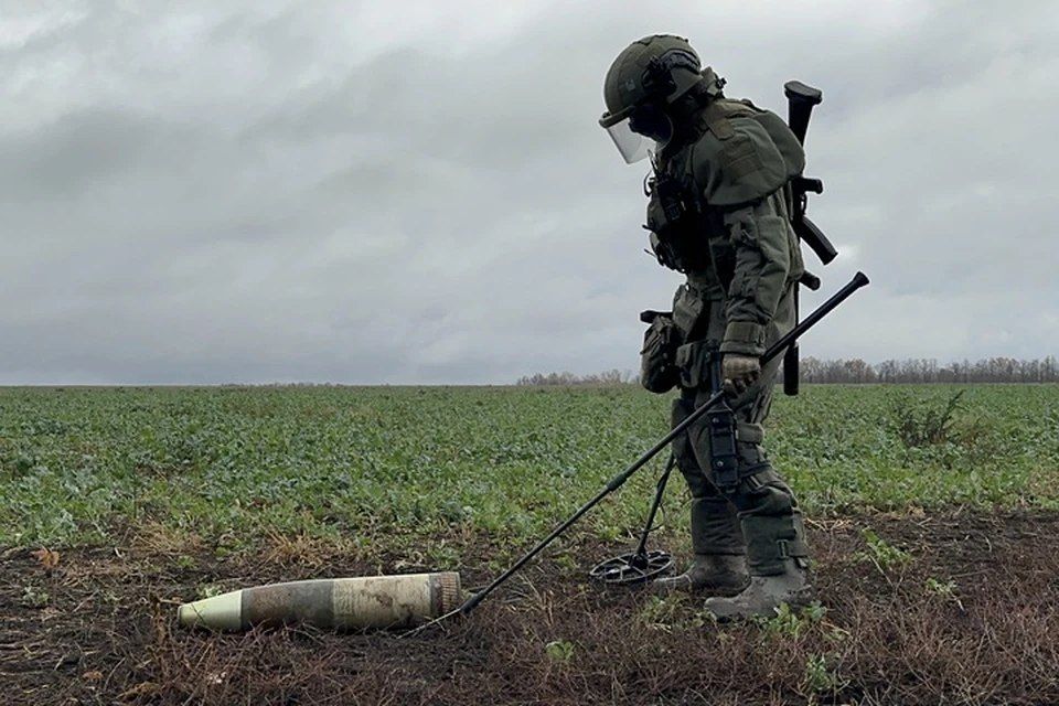 В Херсонской области за сутки спасатели МЧС обезвредили пять опасных снарядов