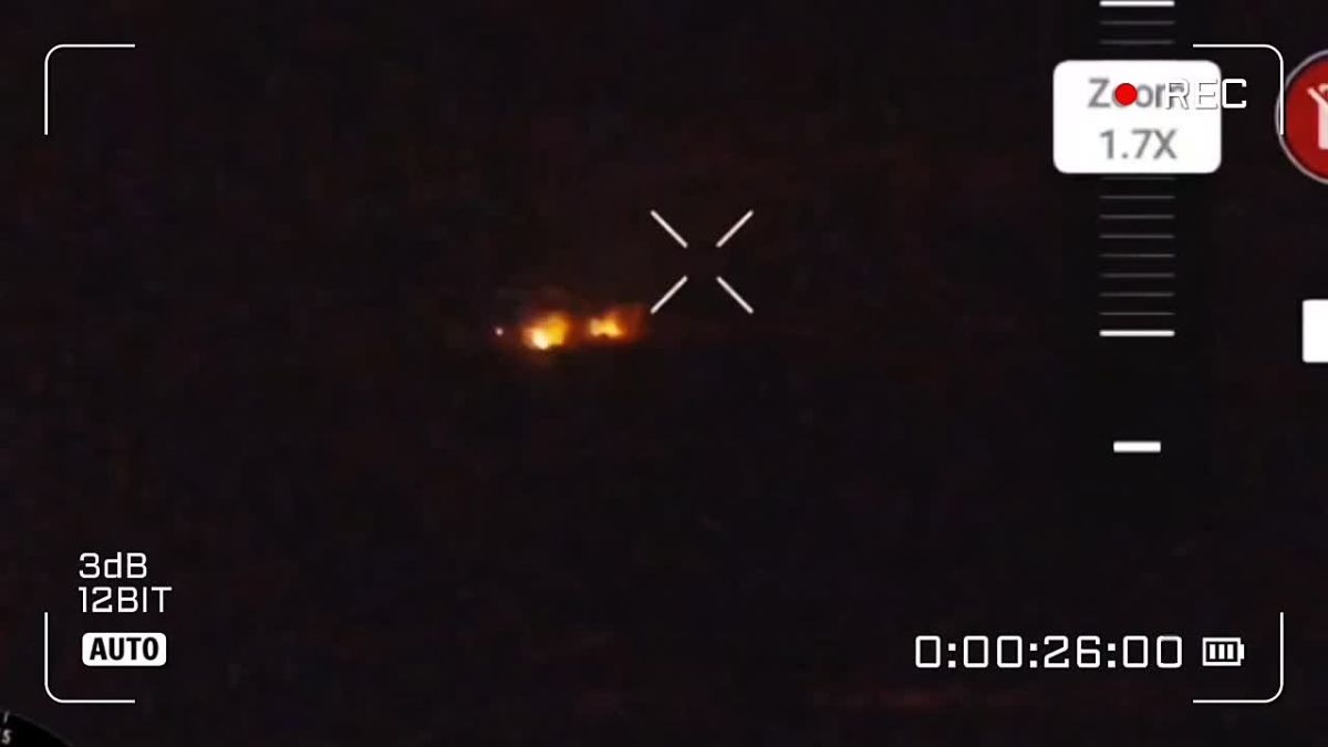 Авиаудар по пртивнику.. Херсон. Наша авиация в зоне ответственности 18 ОА ГВ "Днепр" нанесла серию ударов по местам дислокации противника и ПУ БПЛа в северо-западной части города Херсон. Удары по запланированным целям...