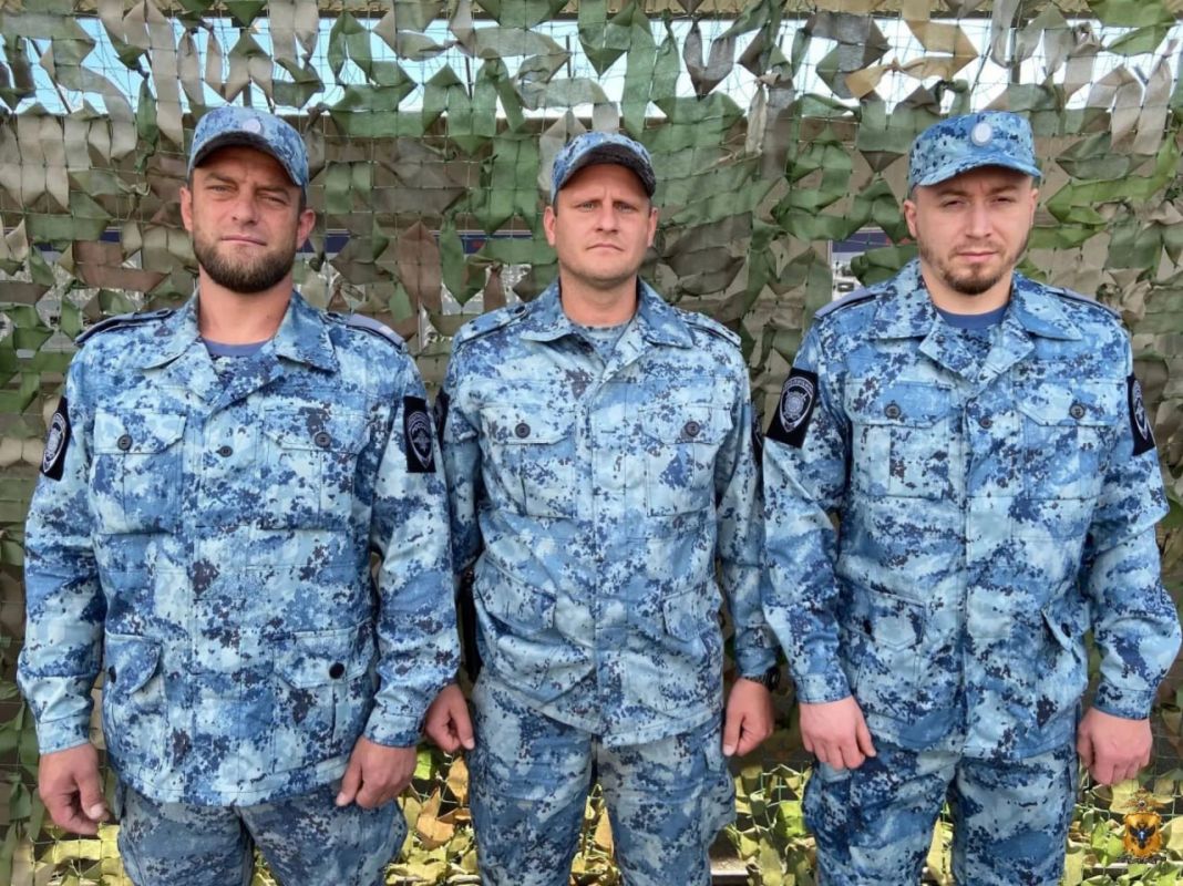 В Херсонской области полицейские спасли людей из грузовика, атакованного беспилотником