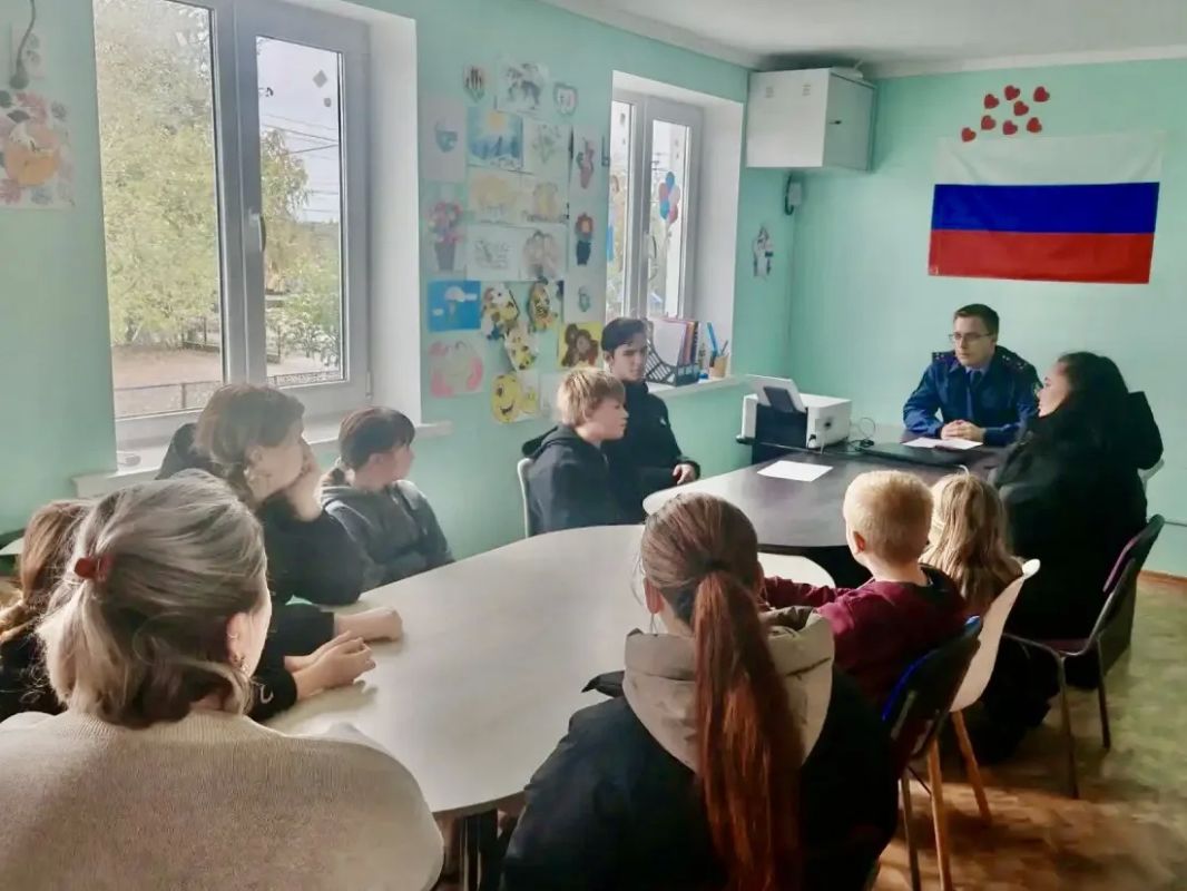 В Тавричанке подросткам и их родителям рассказали о проекте «Выход 31» и способах противодействия вербовке