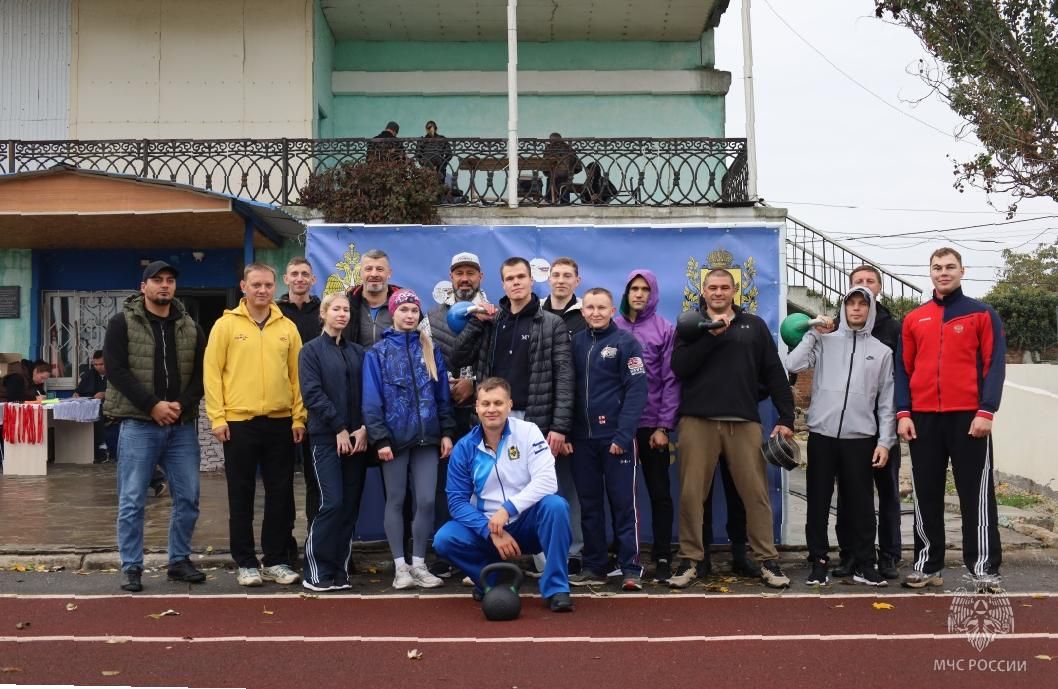 В Геническе состоялся спортивный фестиваль "В единстве народов - сила России"
