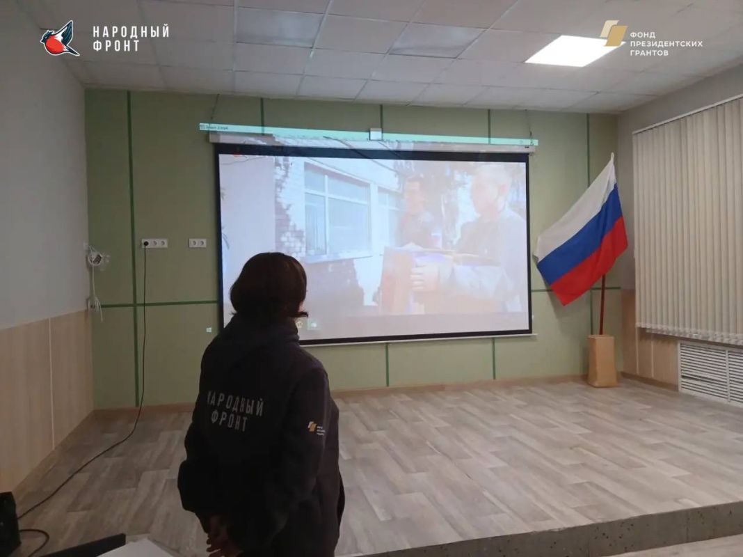 Снегири посетили ГБОУ ХО «Геническая школа №4»