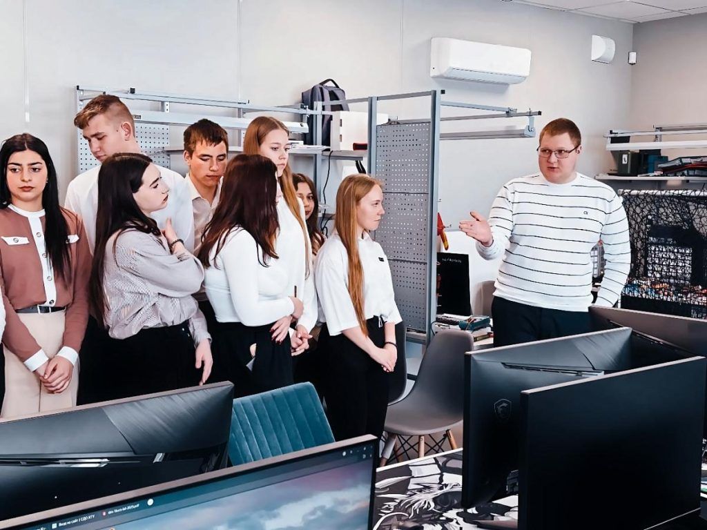 Второй поток Школы информационной безопасности в ХТУ выпустил более 50 участников