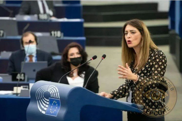 Вице-президент Европарламента Пина Пичерно объявила голодовку в знак протеста из-за ситуации в Алешках