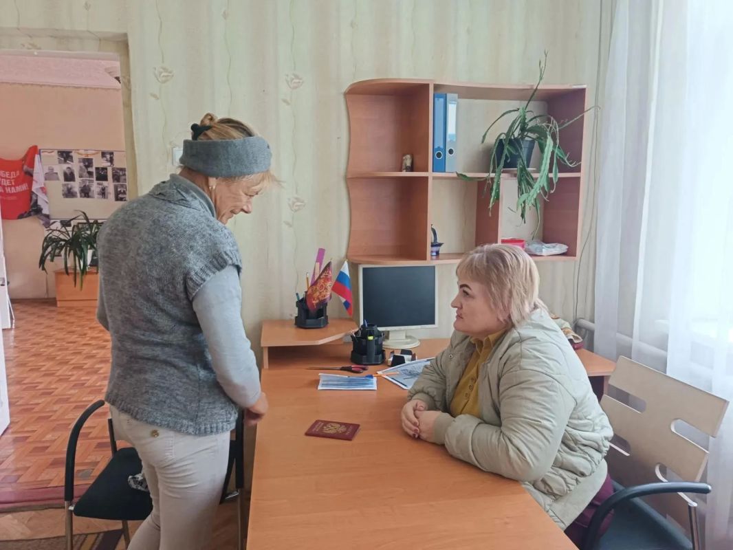 Начальник ТУ «Благодатное» провела приём граждан в Александровке