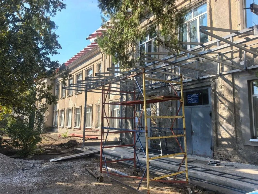 В Аскании-Нова капитально ремонтируют детскую музыкальную школу