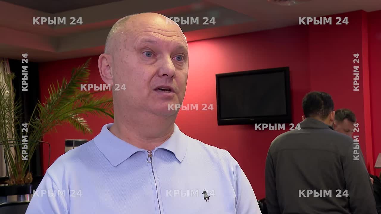 «Там невозможно было выходить, а в Крыму повсюду горит свет, играют и смеются дети»: как житель Алешек понял, какой была страшная жизнь во фронтовой зоне