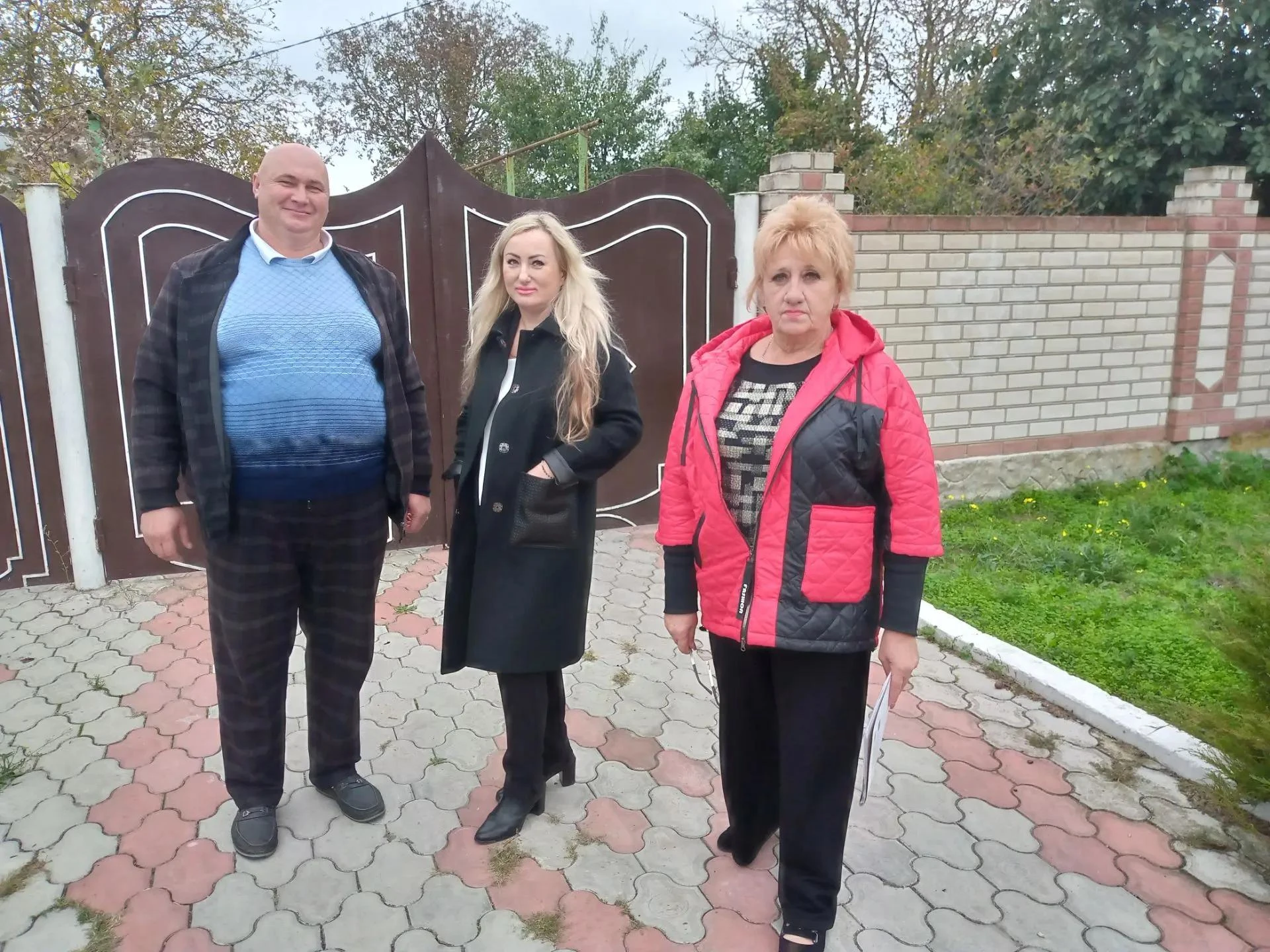 В Лазурном навестили участника СВО и ребёнка с инвалидностью